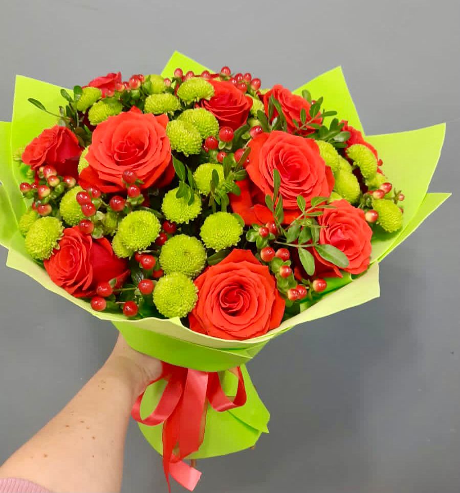 Букет цветов из: Хризантемы и Розы в Архиповском