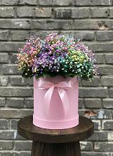 Цветочная композиция из Гипсофила и Розы в шляпной коробке в Архиповском