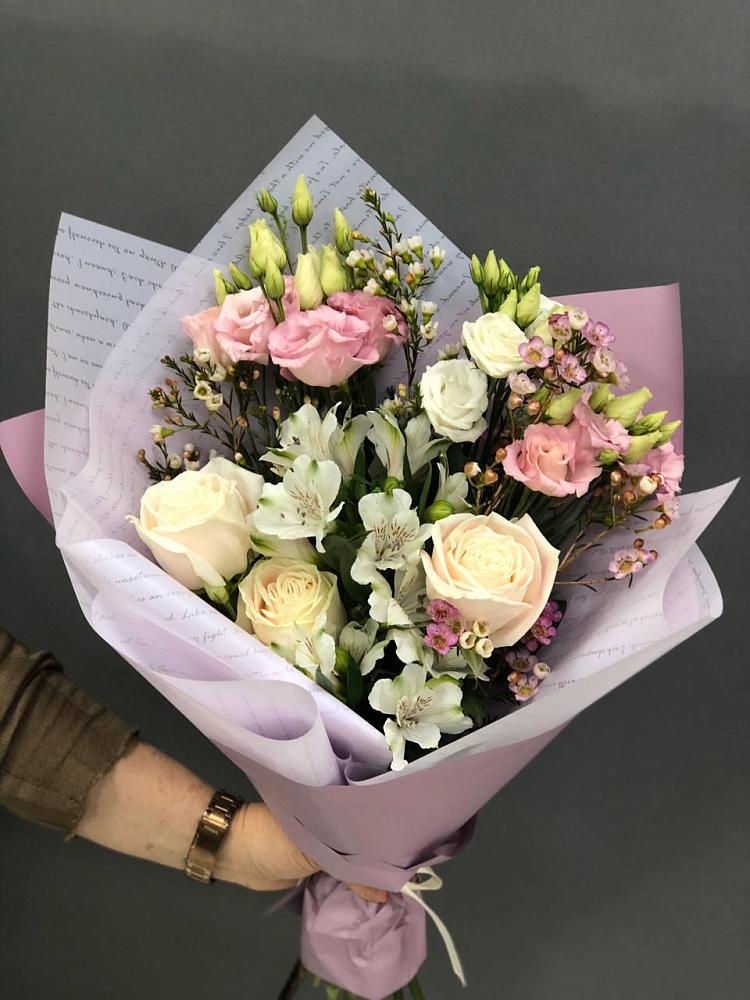 Букет цветов из: Альстромерии, Розы и Лизиантусы в Архиповском