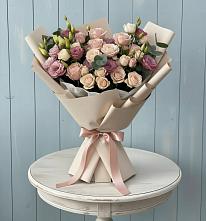 Букет цветов из:  Розы и Лизиантусы в Архиповском