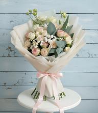 Букет цветов из:  Розы и Лизиантусы в Архиповском