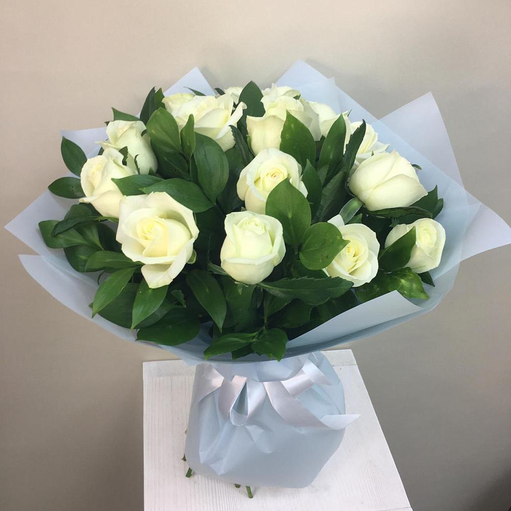 Букет 15 Белых роз Проуд в Архиповском