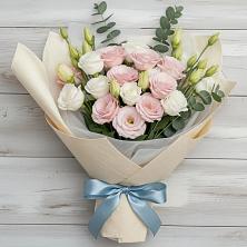 Букет цветов из:  Лизиантусы в Архиповском