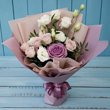 Букет цветов из:  Розы и Лизиантусы в Архиповском