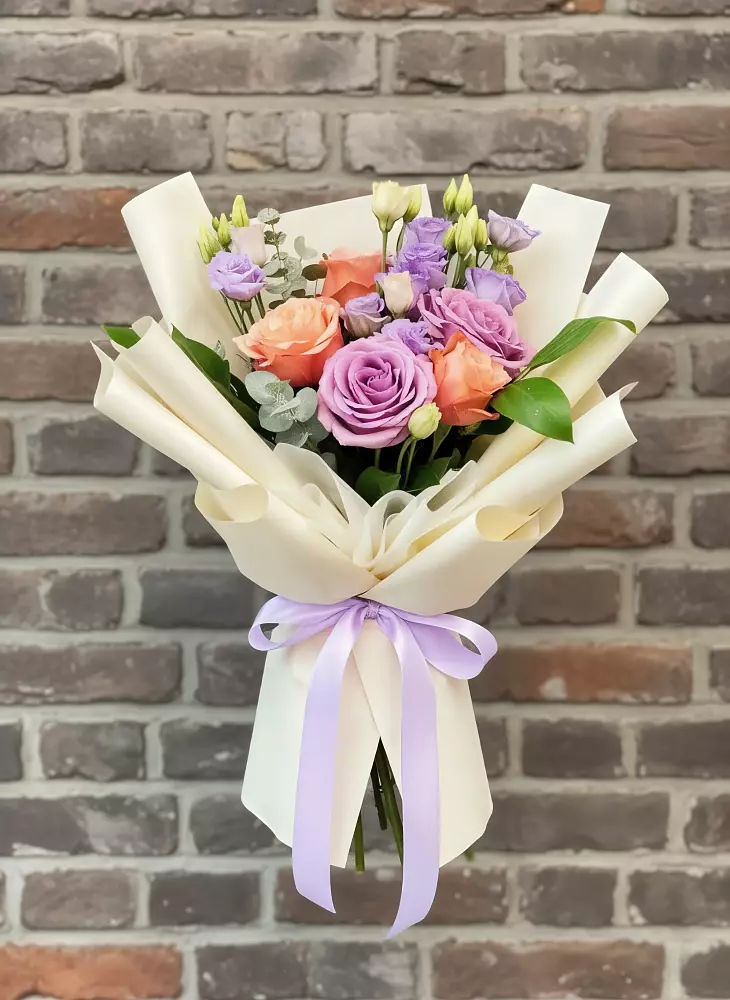 Букет цветов из: Лизиантусы и Розы в Архиповском