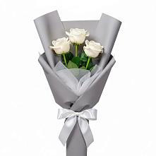 Букет 3 белые розы в Архиповском