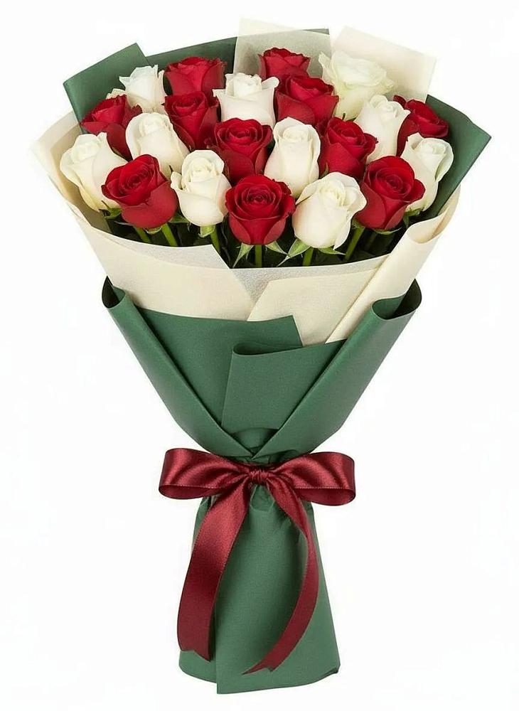 Букет Микс из красных и белых роз в Архиповском