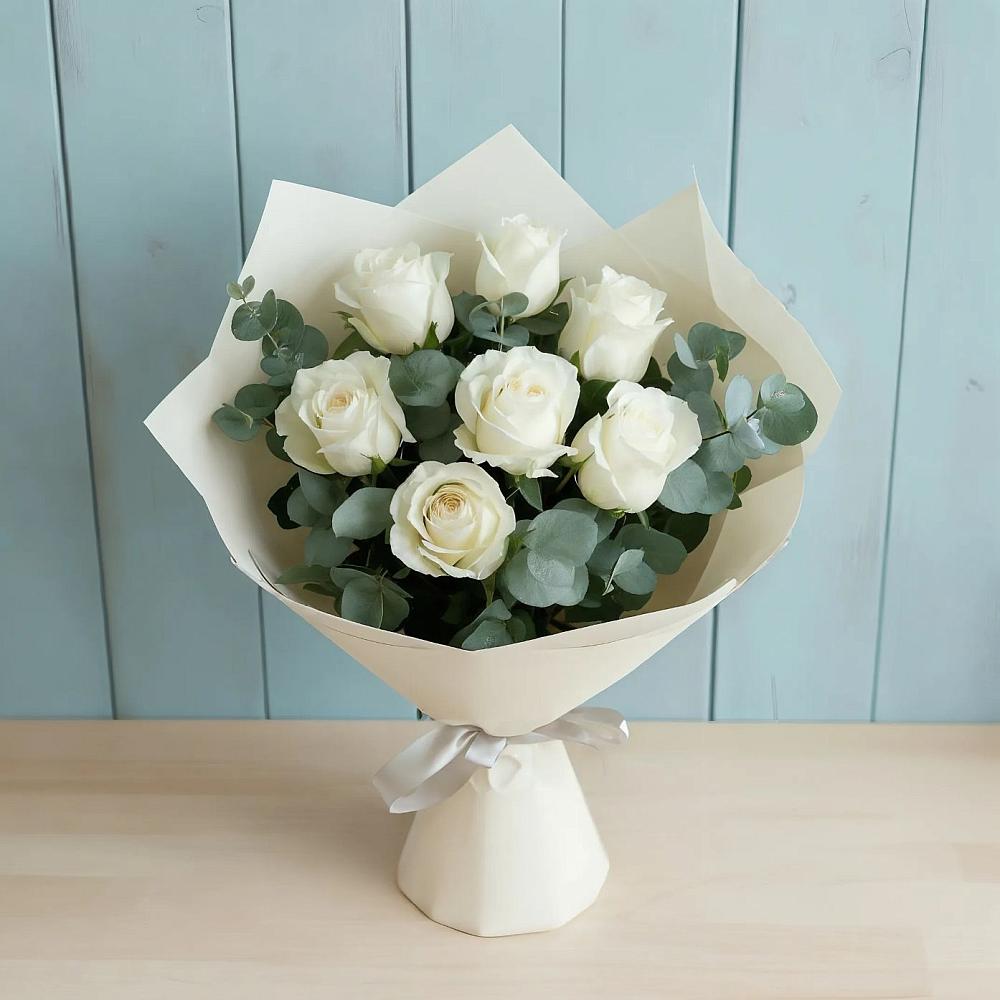 Букет Белые розы в Эвкалипте в Архиповском