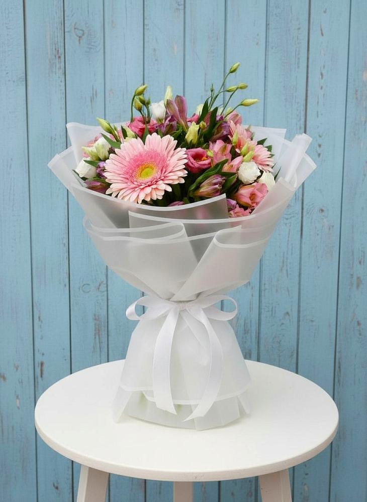 Букет цветов из: Герберы, Альстромерии и Лизиантусы в Архиповском