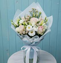 Букет цветов из:  Розы и Лизиантусы в Архиповском